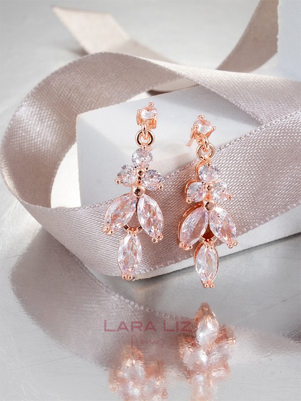 Productos 9 aretes gold R
